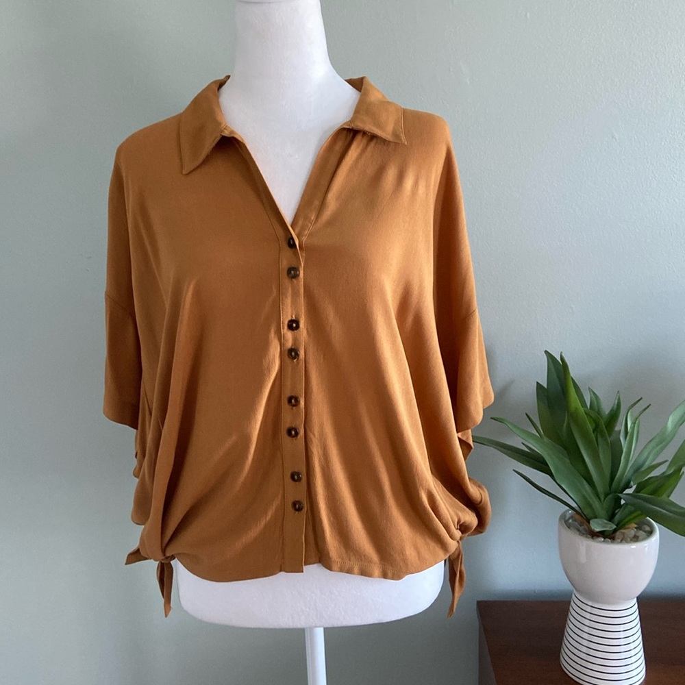 NWT Band of Gypsies Ochre Gold Tie Waist Button Down Blouse Size Small